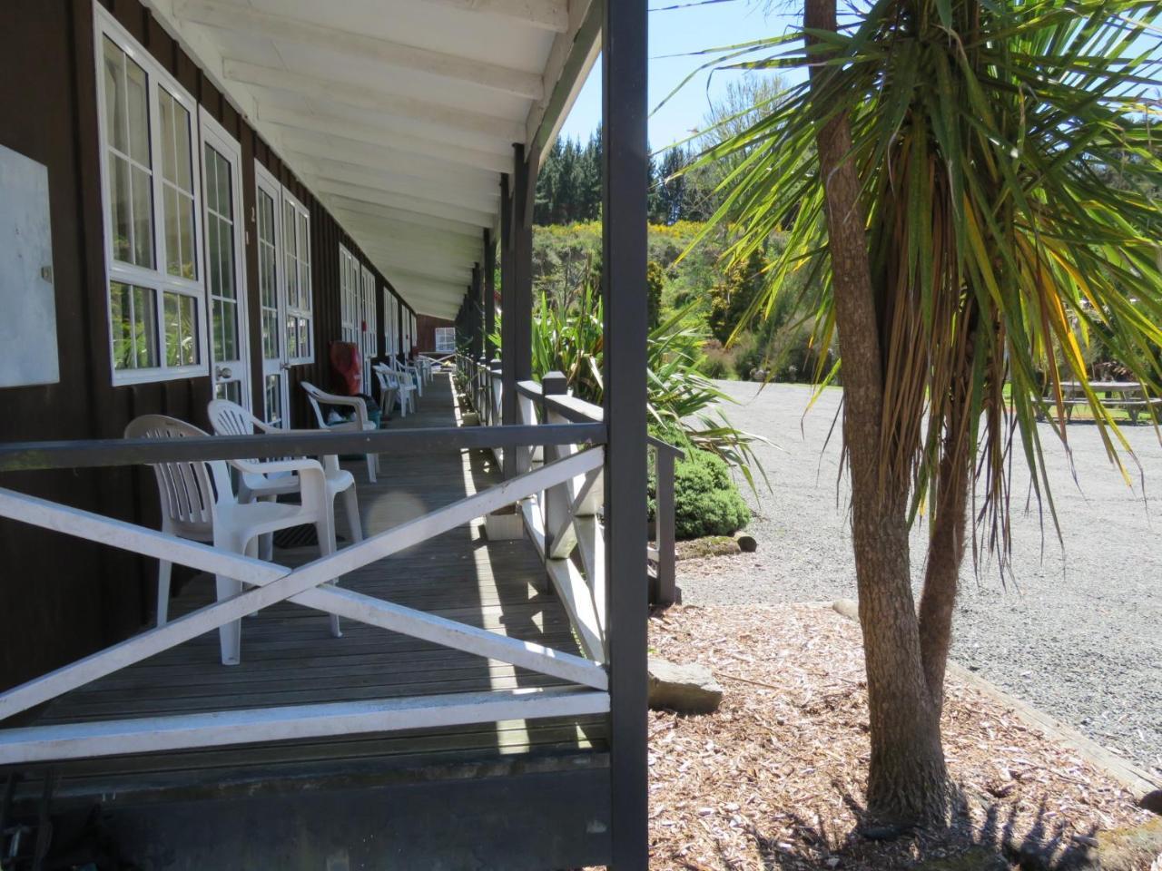 Grandeur Thermal Spa Resort Lago Lago Taupo Esterno foto
